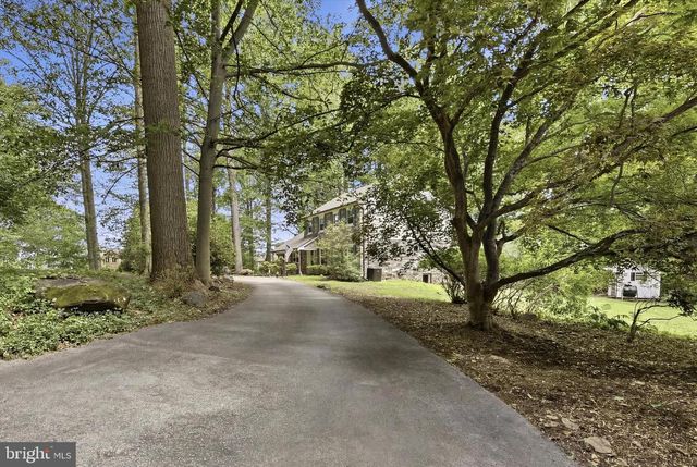 401 WALNUT HILL RD, West Chester, PA 19382