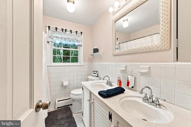 401 WALNUT HILL RD, West Chester, PA 19382