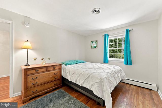 401 WALNUT HILL RD, West Chester, PA 19382