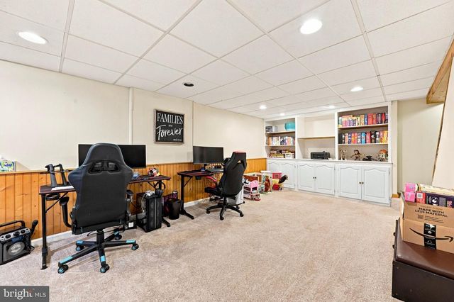401 WALNUT HILL RD, West Chester, PA 19382