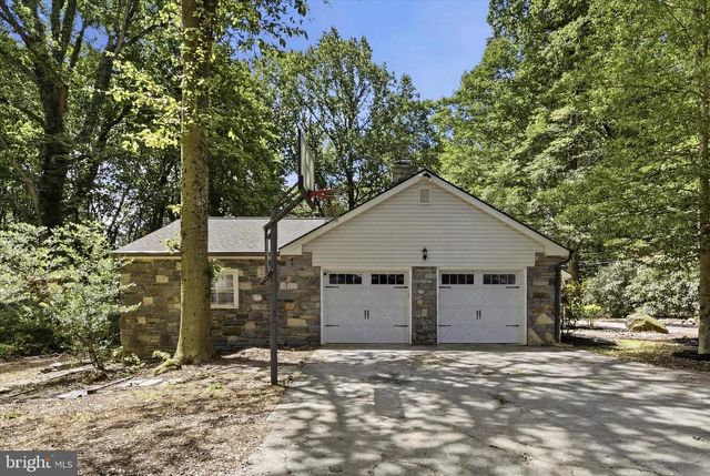 401 WALNUT HILL RD, West Chester, PA 19382