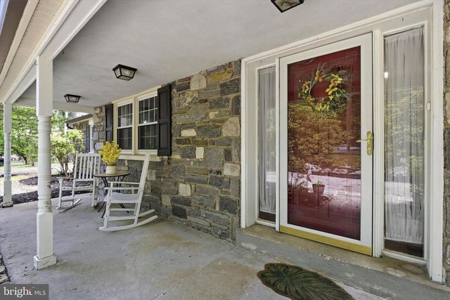 401 WALNUT HILL RD, West Chester, PA 19382