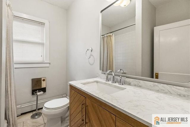 21 Heathcote Brook Road, South Brunswick, NJ 08528