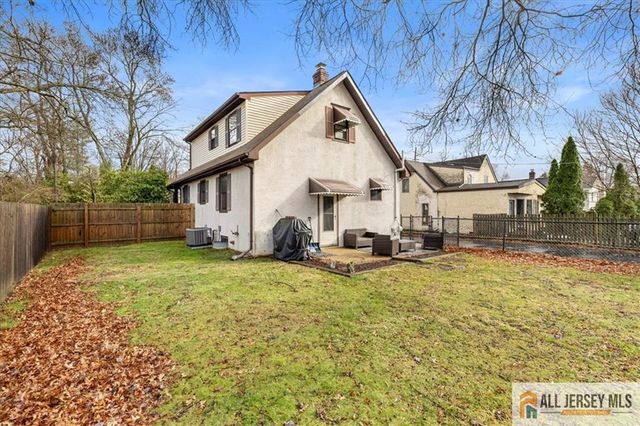 21 Heathcote Brook Road, South Brunswick, NJ 08528