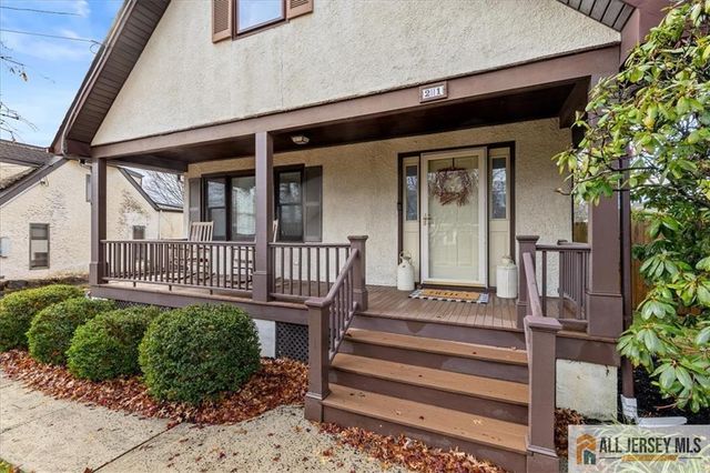 21 Heathcote Brook Road, South Brunswick, NJ 08528