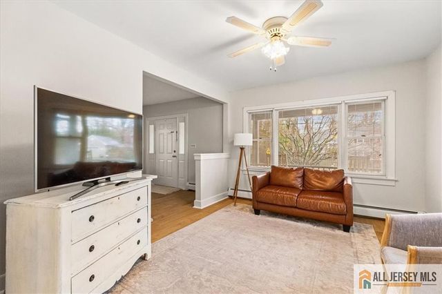 21 Heathcote Brook Road, South Brunswick, NJ 08528