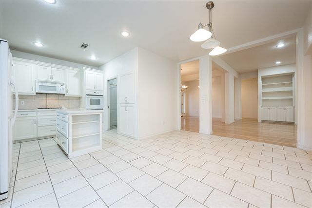 1505 Valley Creek Road, Denton, TX 76205