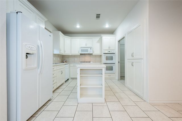 1505 Valley Creek Road, Denton, TX 76205