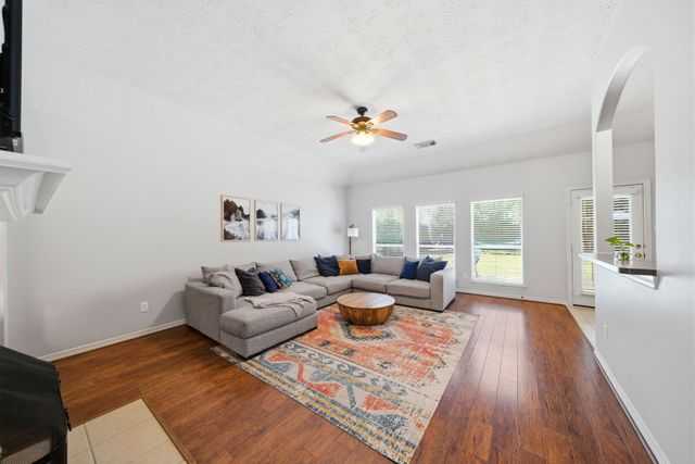 28831 Hidden Cove Drive, Magnolia, TX 77354