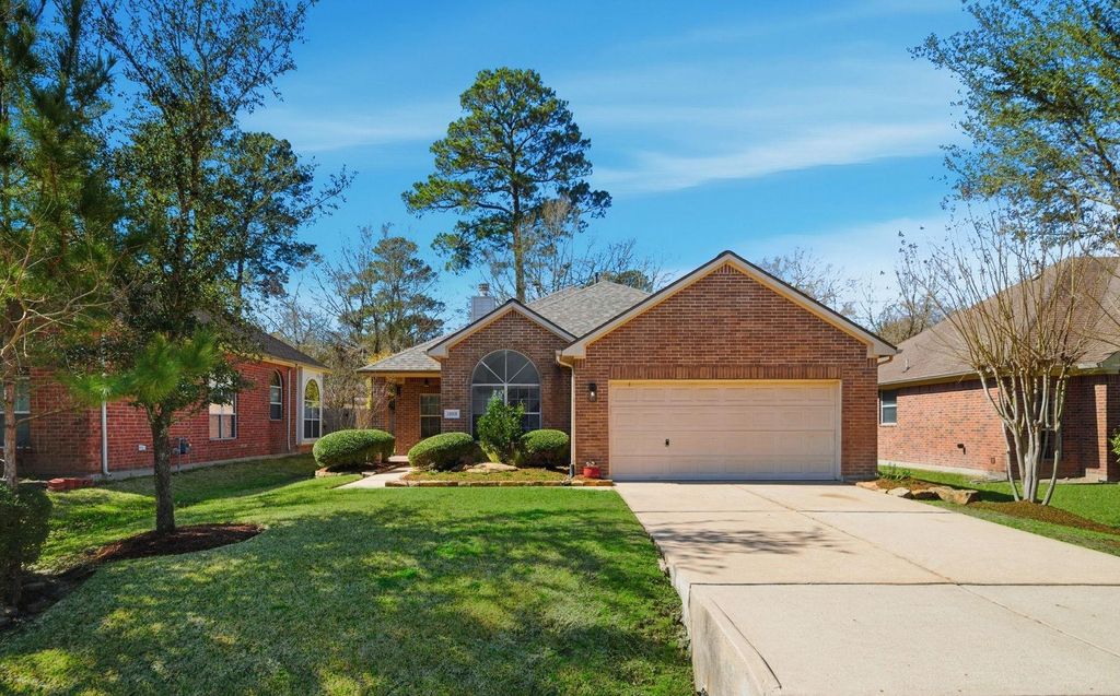 28831 Hidden Cove Drive, Magnolia, TX 77354