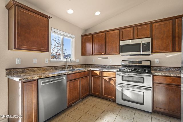 18261 Grizzly Bear Court, Reno, NV 89508