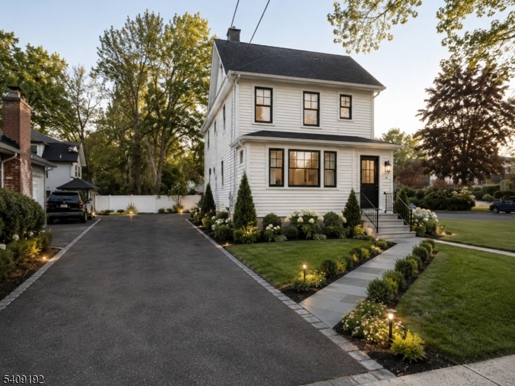 81 Summit Ave, Chatham Boro, NJ 07928 — photo 3