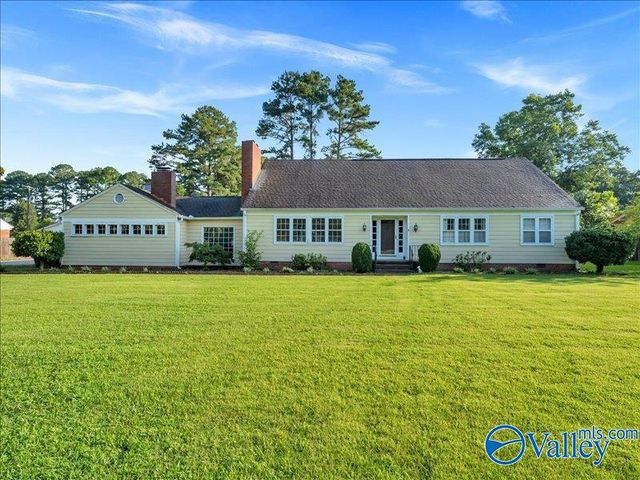 2004 Stratford Road SE, Decatur, AL 35601