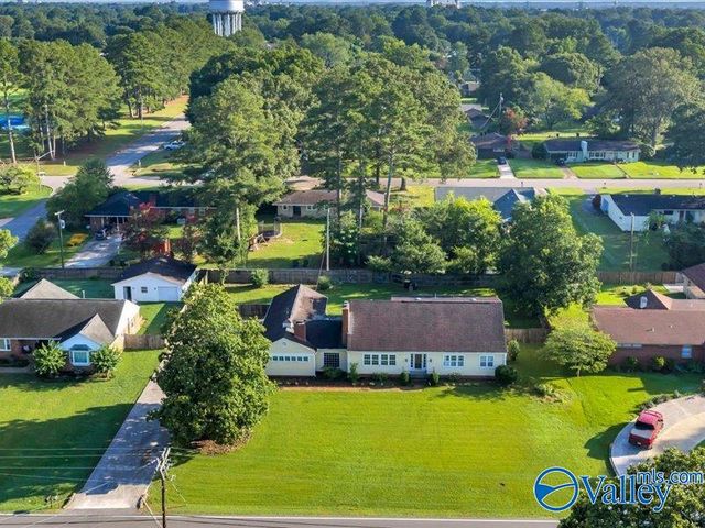 2004 Stratford Road SE, Decatur, AL 35601