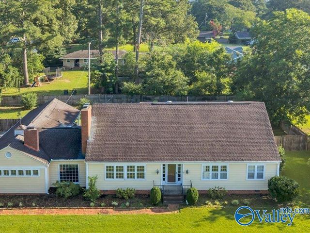 2004 Stratford Road SE, Decatur, AL 35601