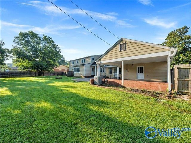 2004 Stratford Road SE, Decatur, AL 35601
