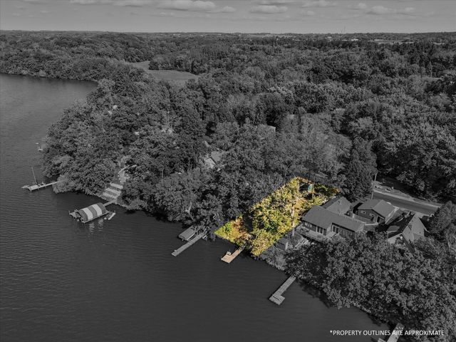 3083 Lake Shore Ave, Medina, MN 55359