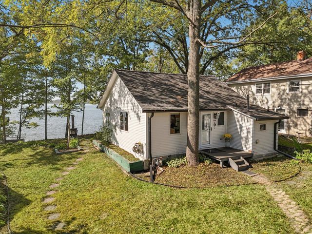 3083 Lake Shore Ave, Medina, MN 55359