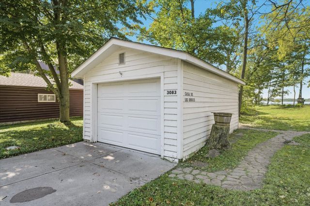 3083 Lake Shore Ave, Medina, MN 55359