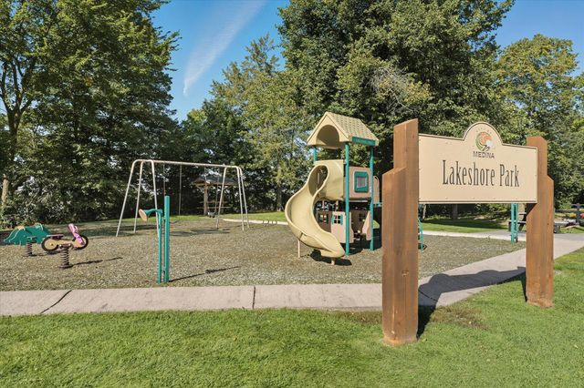 3083 Lake Shore Ave, Medina, MN 55359