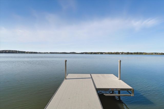 3083 Lake Shore Ave, Medina, MN 55359