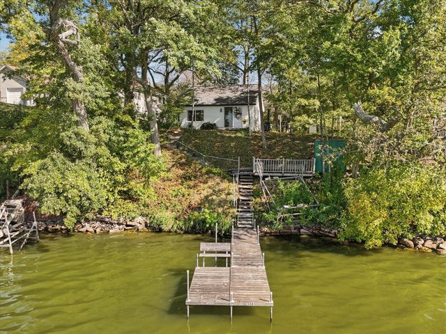 3083 Lake Shore Ave, Medina, MN 55359