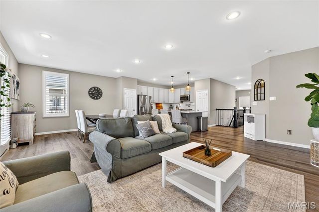 4044 Hempstead Street, St Charles, MO 63301