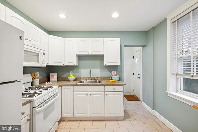 336 GREENWICH ST, Philadelphia, PA 19147