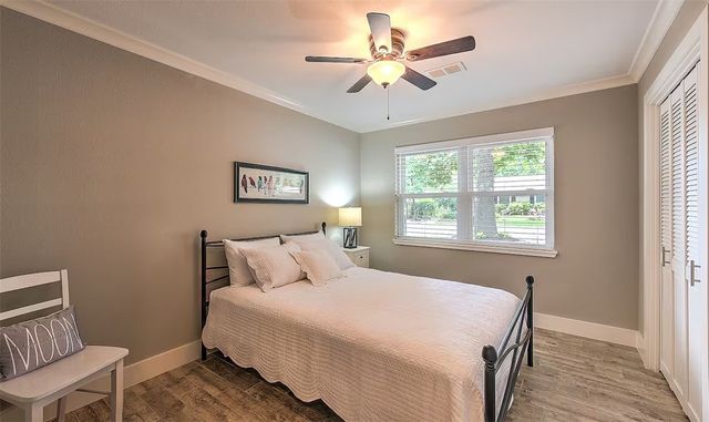 204 SW G Street, Bentonville, AR 72712