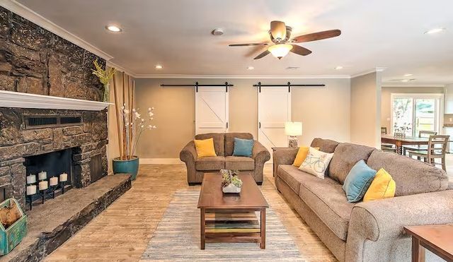 204 SW G Street, Bentonville, AR 72712