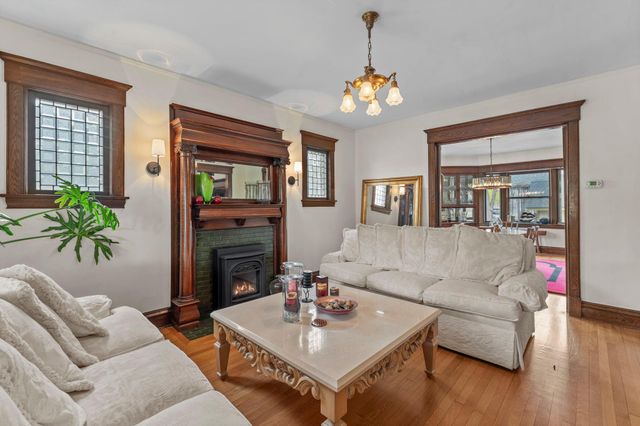 802 Ashland Avenue, Saint Paul, MN 55104