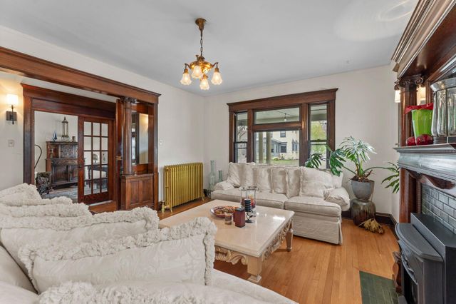 802 Ashland Avenue, Saint Paul, MN 55104