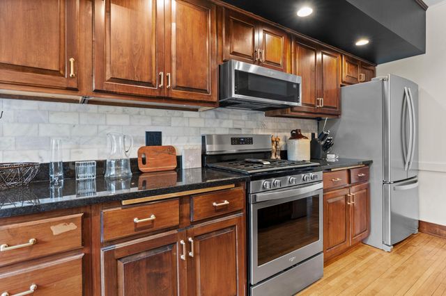 802 Ashland Avenue, Saint Paul, MN 55104