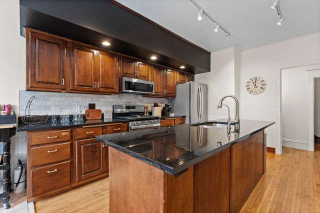 802 Ashland Avenue, Saint Paul, MN 55104
