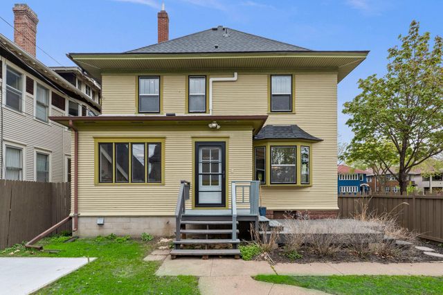 802 Ashland Avenue, Saint Paul, MN 55104