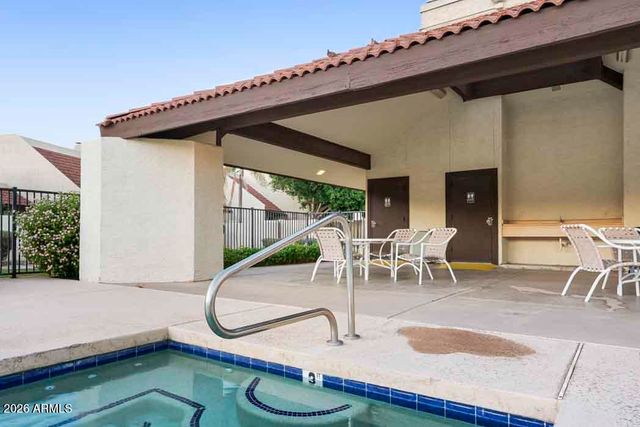 427 E IRONWOOD Drive, Phoenix, AZ 85020