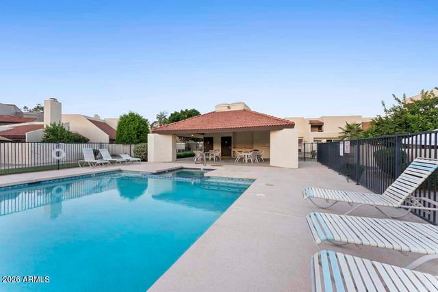 427 E IRONWOOD Drive, Phoenix, AZ 85020