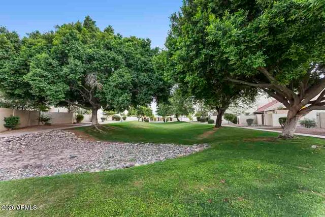 427 E IRONWOOD Drive, Phoenix, AZ 85020
