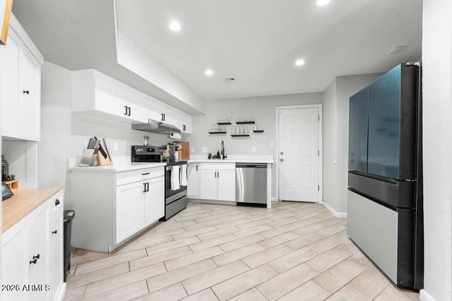 427 E IRONWOOD Drive, Phoenix, AZ 85020