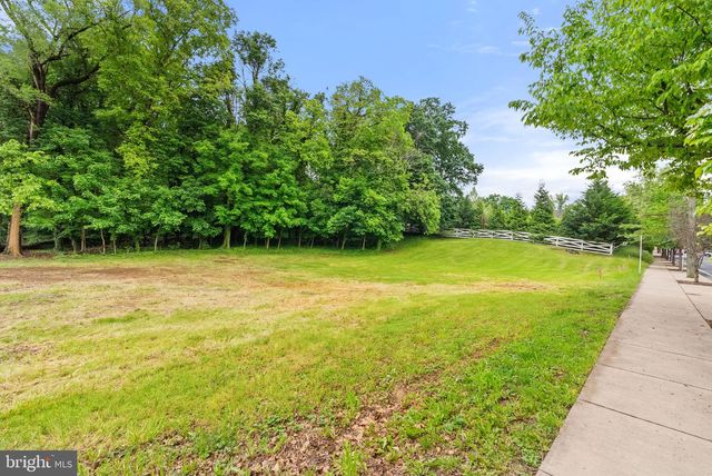 506 FAIRMONT AVE, Winchester, VA 22601