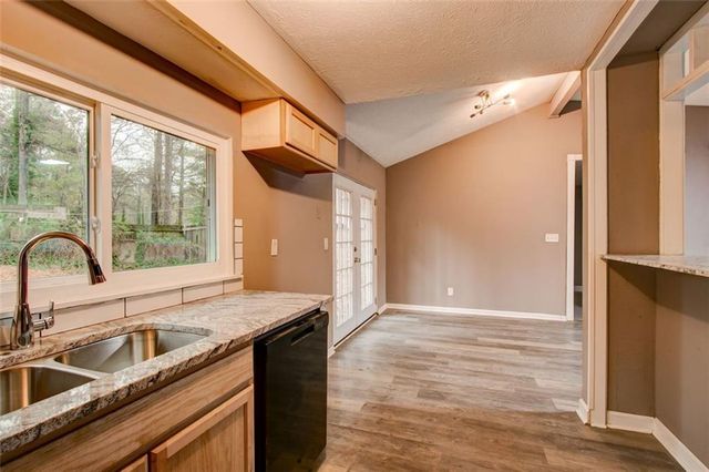 8962 BENTWOOD Lane, Riverdale, GA 30274