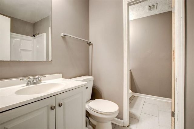 8962 BENTWOOD Lane, Riverdale, GA 30274