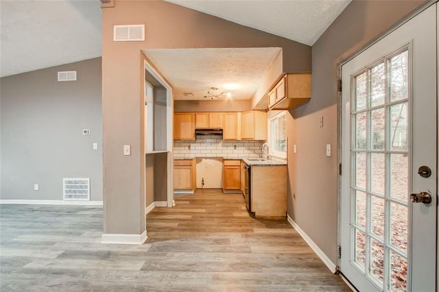 8962 BENTWOOD Lane, Riverdale, GA 30274