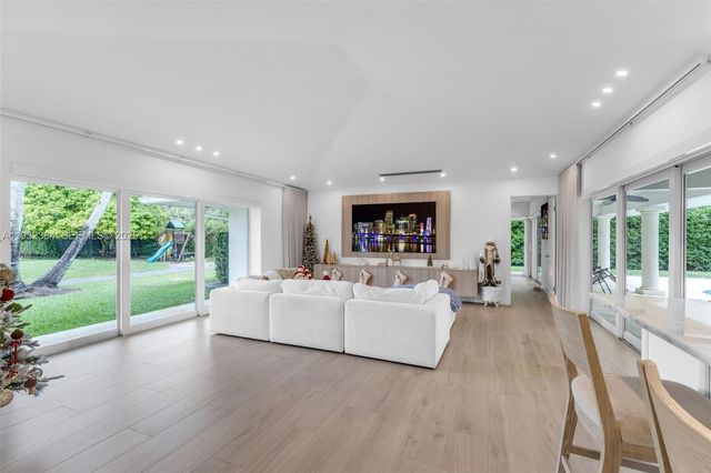 16941 SW 278th St, Homestead, FL 33031