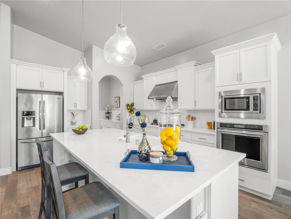 Image 11 of property listing at 1734 N Park, Clovis, CA 93619