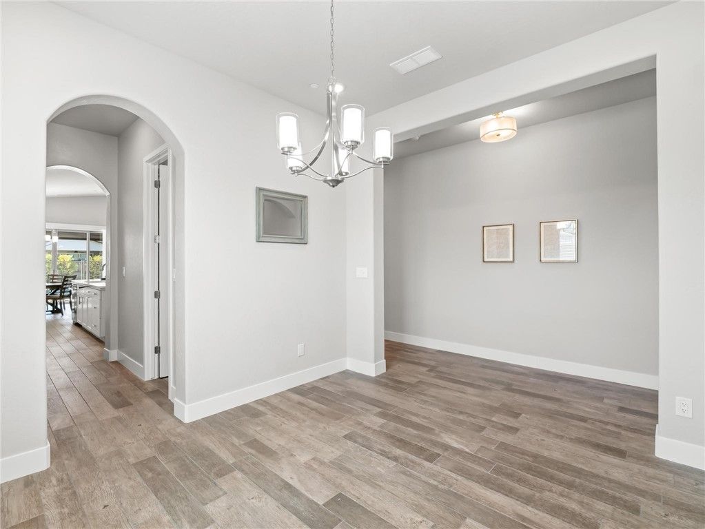 Image 21 of property listing at 1734 N Park, Clovis, CA 93619