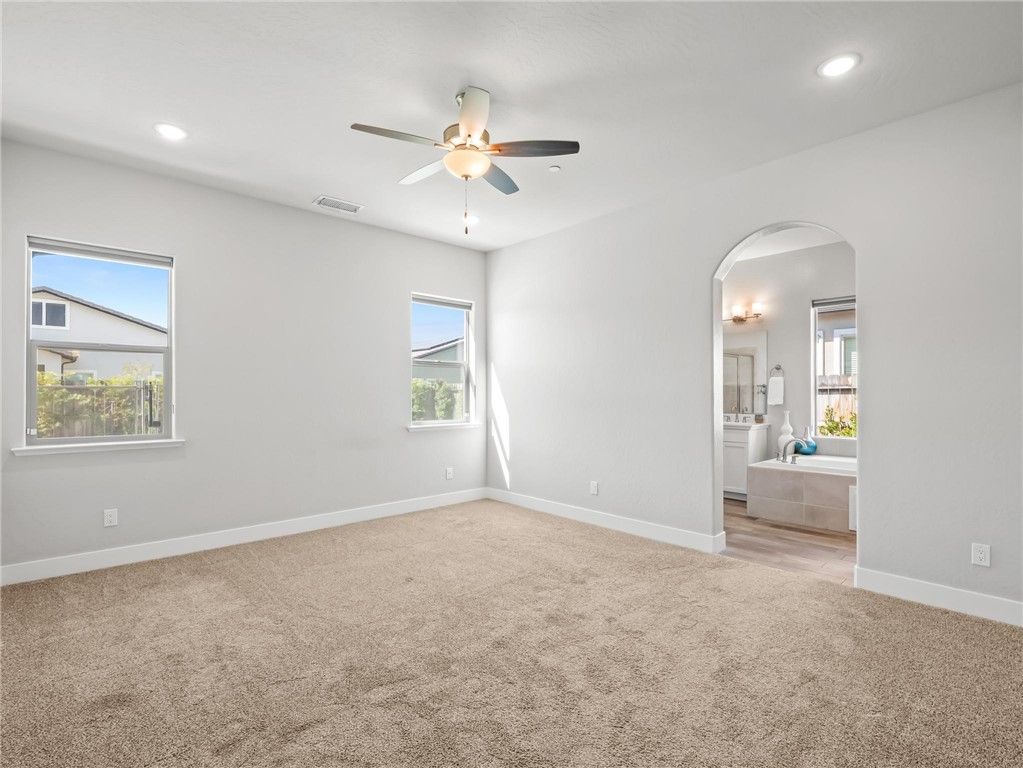 Image 27 of property listing at 1734 N Park, Clovis, CA 93619