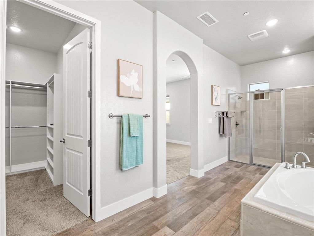 Image 36 of property listing at 1734 N Park, Clovis, CA 93619