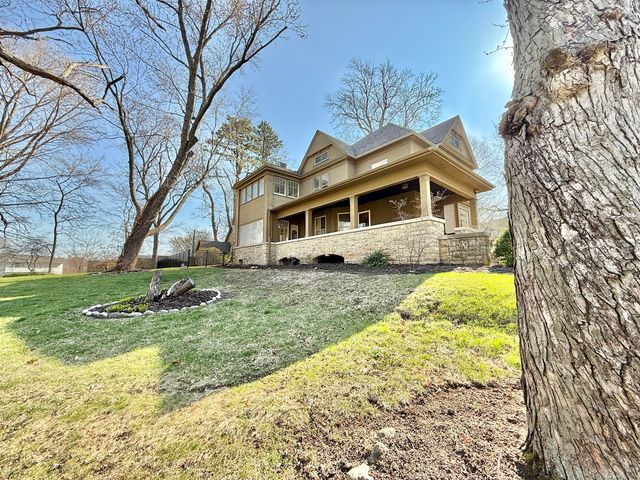 1326 Cosper Avenue, Rockford, IL 61107