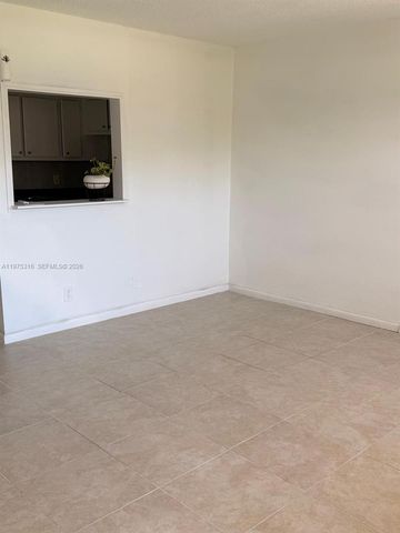 210 Canterbury J 210, West Palm Beach, FL 33417